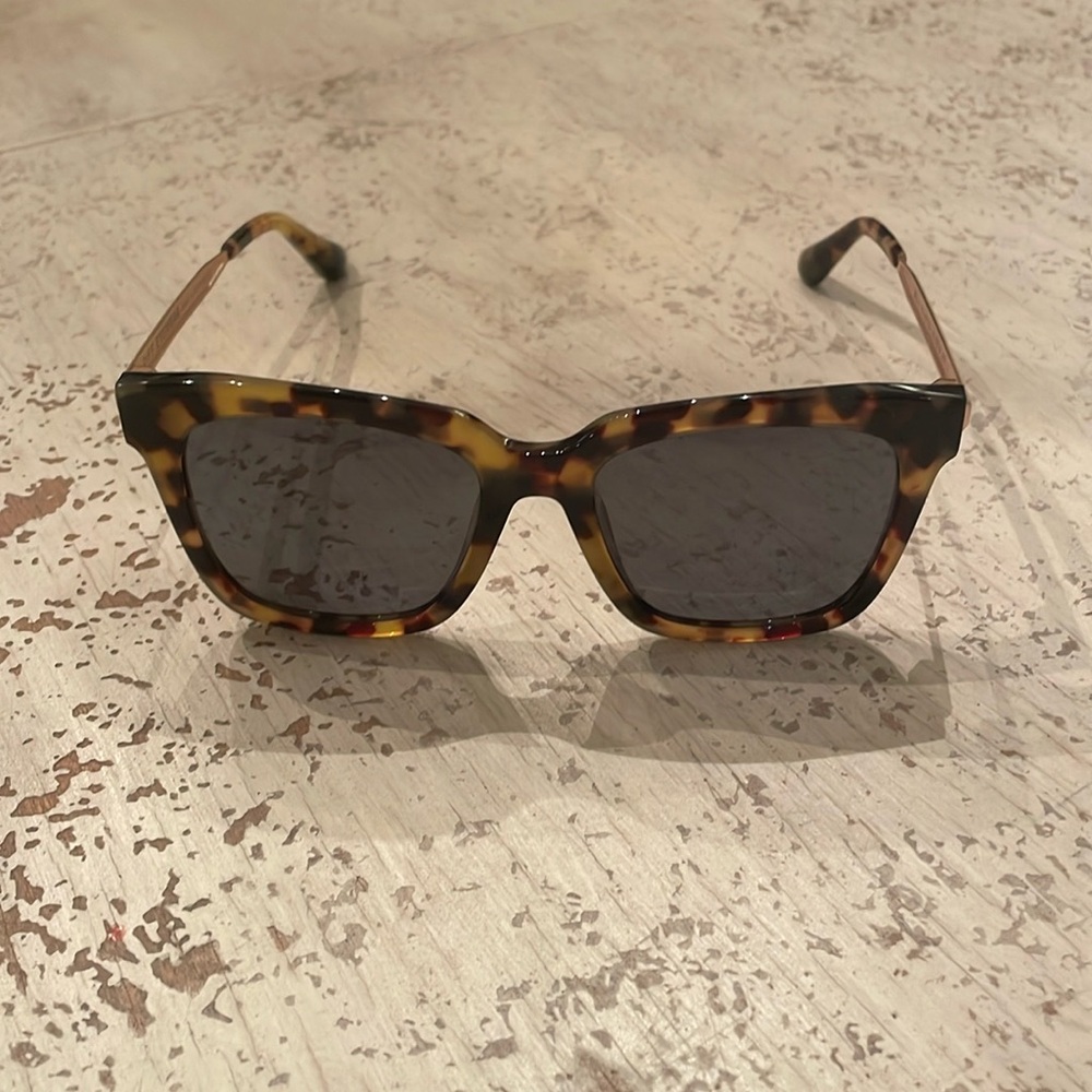 Diff Bella Polarized Sunglasses